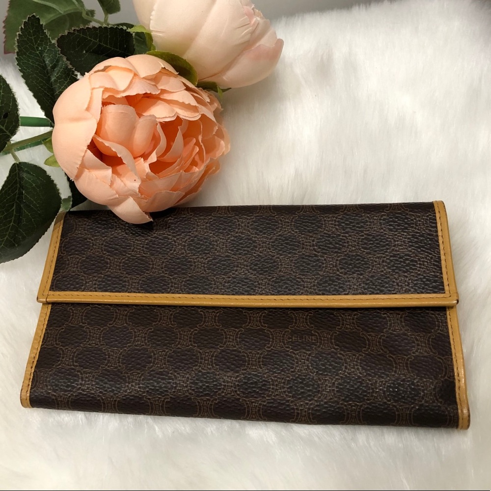 🔥AUTHENTIC CÈLINE Wallet🔥